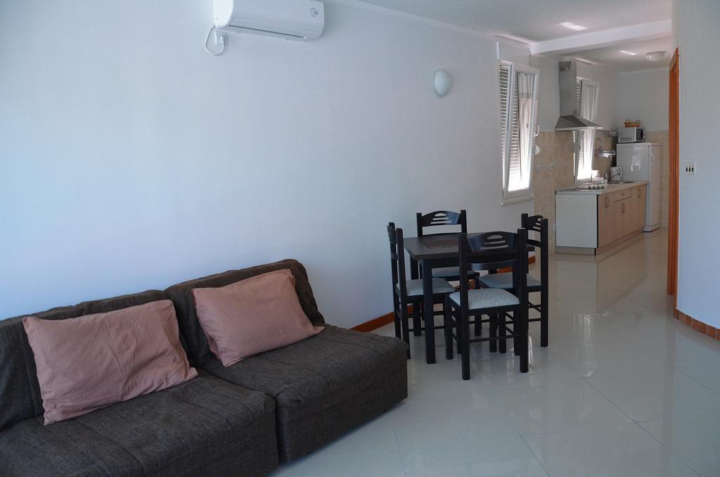 הרצג-נובי Apartments Riverside חדר תמונה