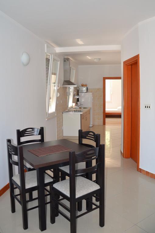 הרצג-נובי Apartments Riverside חדר תמונה