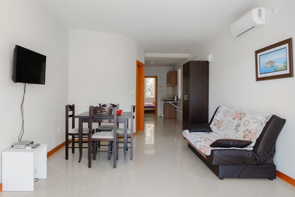 הרצג-נובי Apartments Riverside מראה חיצוני תמונה